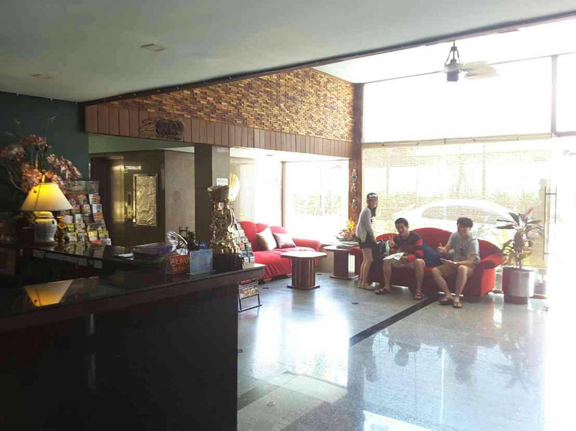 Centro Cnx Hotel Chiang Mai Exterior foto